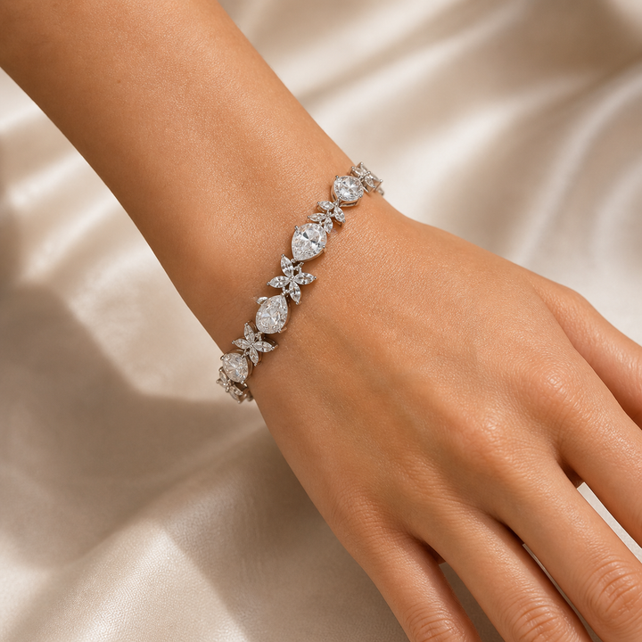 Melaurica Silver White Teardrop Zircon Bracelet