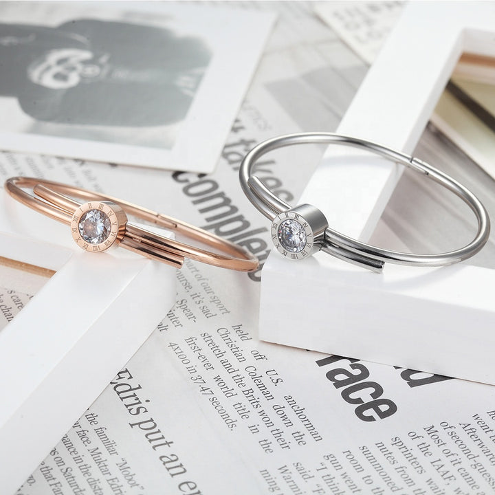 Non-fading Fashion Jewelry 18K Gold Plated Stainless Steel Metal Inlaid Zircon Classic Roman Numerals Bracelet Bangles for Women